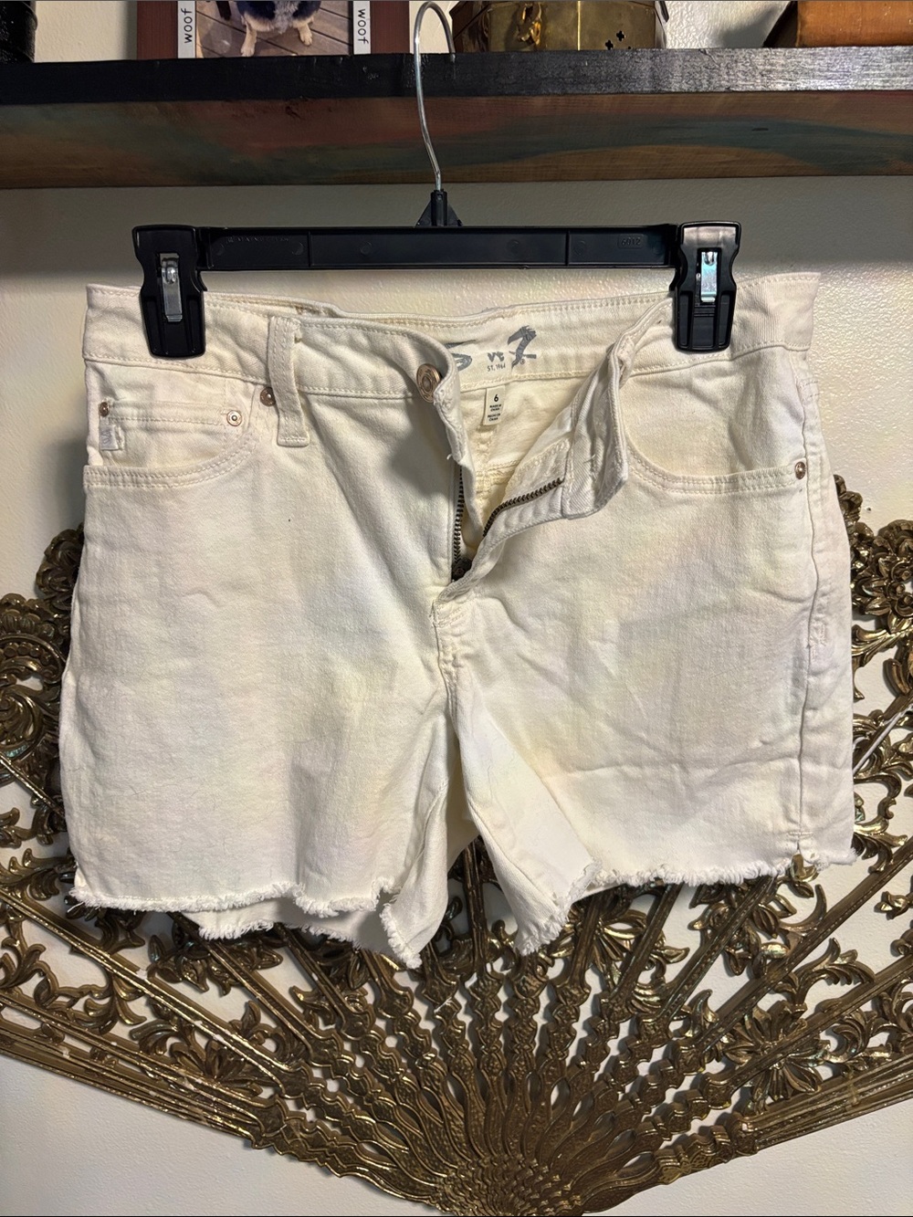 Seven7 Cream White Denim Frayed Hem Shorts